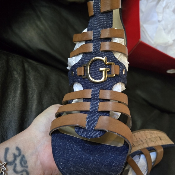 Guess CUTE brown& denim wedge heels sz7 NEW in box - Picture 8 of 10